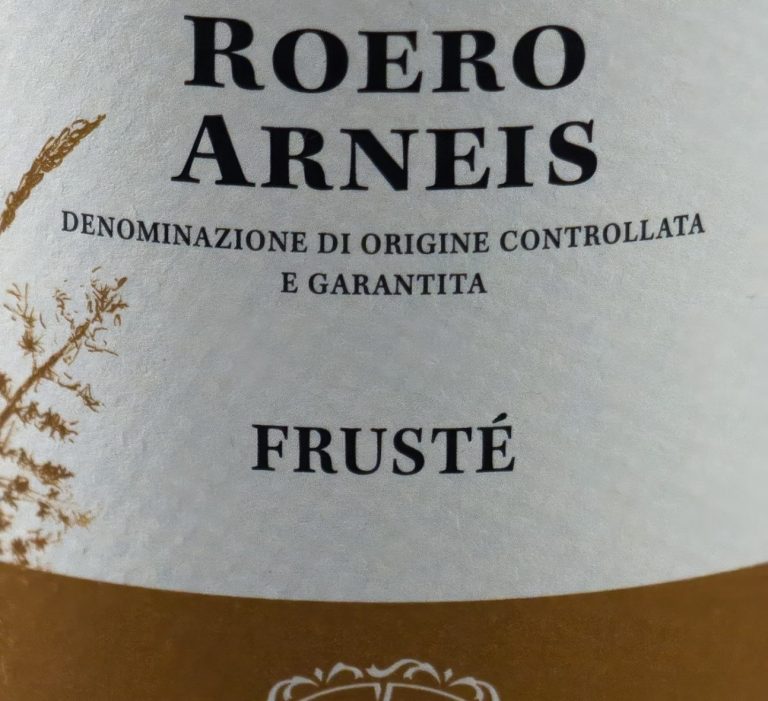 Fruste Roero Arneis DOCG Weinetikett für Roero Arneis Frusté, inklusive D.O.C.G. Informationen.
