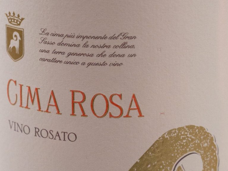 CIMA ROSA Cerasulo d'Abruzzo DOC Etikett eines Roséweins mit der Aufschrift "Cima Rosa".