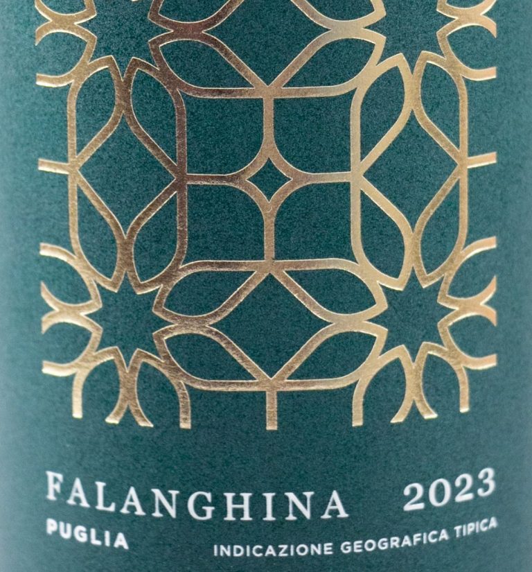 Falanghina Puglia IGT Weinflasche mit goldenem Etikett, Titel "Falanghina 2023", Herkunft Puglia.
